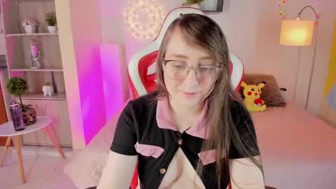 Snapshot of julietha_bianco_ chatting on 03-03-25, 03:31 Julietha online show from 03-03-25, 03:31