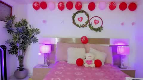 Snapshot of julietha_bianco_ chatting on 09-22-25, 01:46 Julietha online show from 09-22-25, 01:46