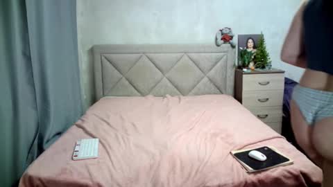 Julietkitty online show from 12-20-24, 09:54