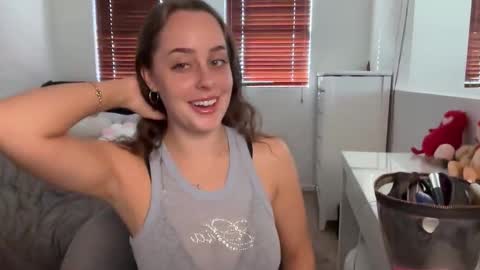 Juliet online show from 11-12-25, 09:14