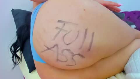 Snapshot of juliett_horny chatting on 02-22-25, 12:29 juliett online show from 02-22-25, 12:29