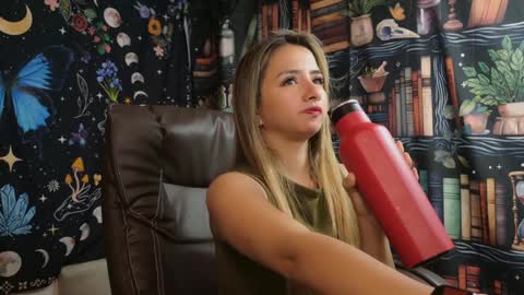 Julietta Jackson online show from 12-05-24, 09:06