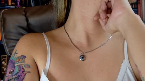 Julietta Jackson online show from 01-11-25, 08:10