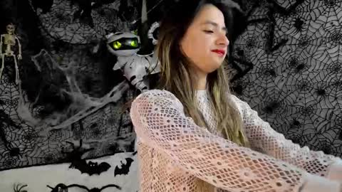 Julietta Jackson online show from 10-24-25, 08:05