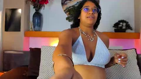 Snapshot of juliettasade chatting on 09-16-25, 11:11 online show from 09-16-25, 11:11