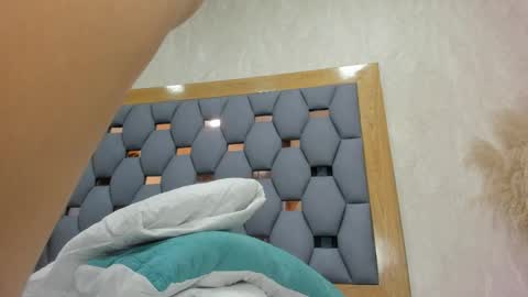 juliette_pretty_ online show from 04-29-26, 05:41
