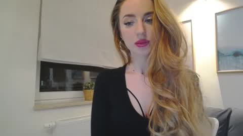 JulietteSensual online show from 02-09-25, 10:00