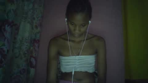 juliexexy online show from 01-17-25, 05:19