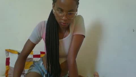 juliexexy online show from 02-10-25, 09:58