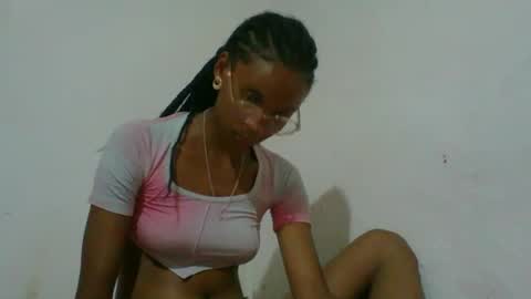 juliexexy online show from 02-10-25, 07:07