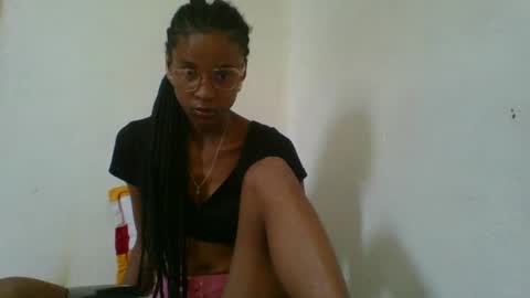 juliexexy online show from 02-12-25, 06:08