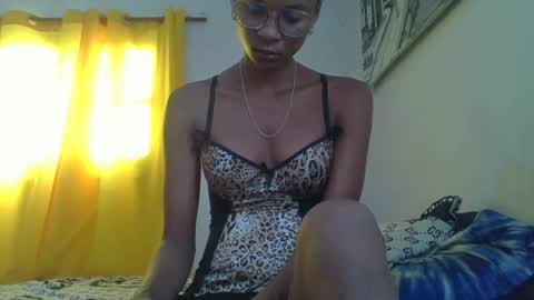 juliexexy online show from 02-25-25, 05:19