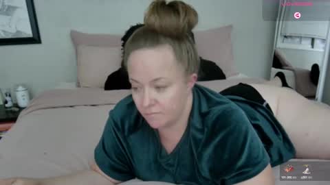 Juli Monroe online show from 12-26-24, 03:06