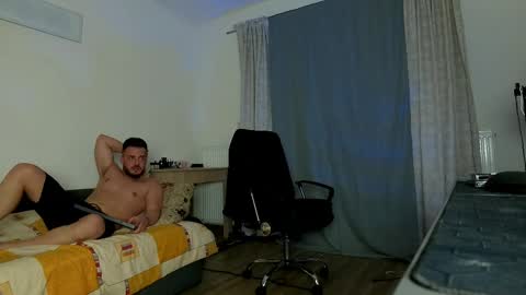 Snapshot of juliusmasters chatting on 03-02-25, 12:53 JULiUS online show from 03-02-25, 12:53