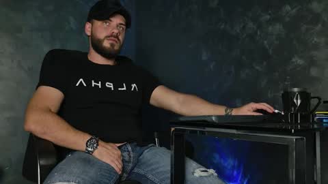 JULiUS   online show from 11-22-25, 08:08