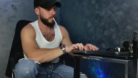 JULiUS   online show from 11-23-25, 07:35