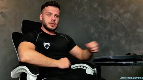 JULiUS   online show from 03-04-26, 06:14