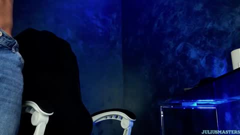 JULiUS   online show from 03-24-26, 07:52