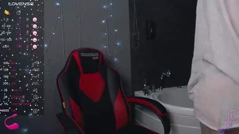 JuliyaMayers online show from 01-08-25, 01:32