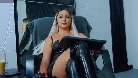 Julia online show from 10-17-25, 02:08