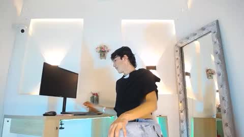 jullian online show from 05-03-26, 12:16
