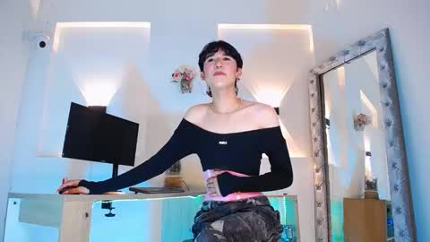 jullian online show from 05-12-26, 10:18