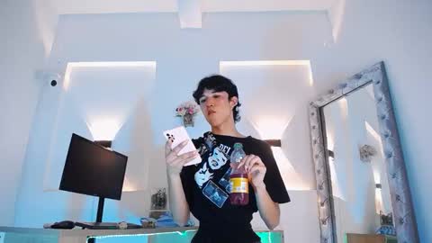 jullian online show from 05-18-26, 07:20