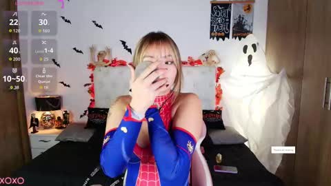 jullianapriv_ online show from 10-06-25, 02:25