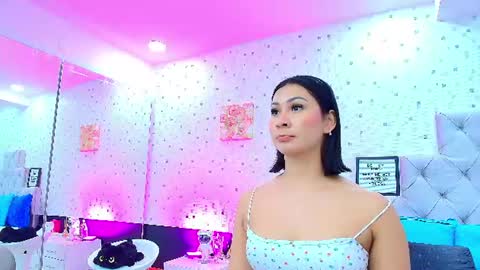 Julieta Reyes   online show from 06-15-26, 11:45