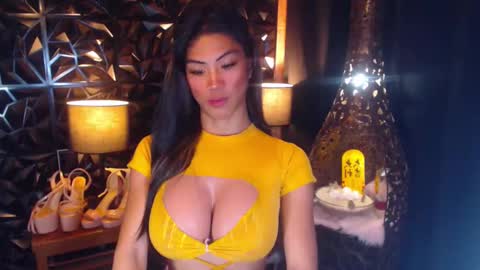Snapshot of jullimiller chatting on 02-23-25, 05:39 jullimiller online show from 02-23-25, 05:39