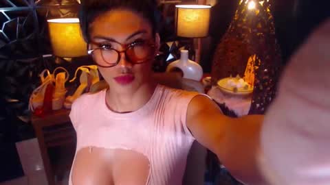 Snapshot of jullimiller chatting on 02-25-25, 04:10 jullimiller online show from 02-25-25, 04:10
