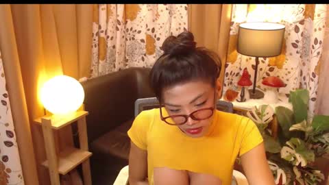 Snapshot of jullimiller chatting on 03-03-25, 02:15 jullimiller online show from 03-03-25, 02:15