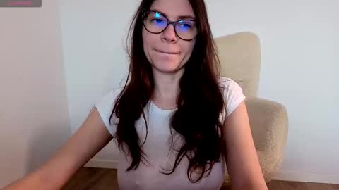 Snapshot of jullyenn chatting on 02-10-26, 12:20 Jully online show from 02-10-26, 12:20