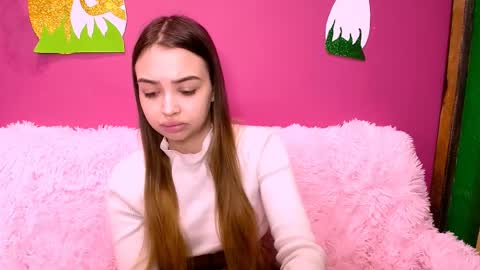 Snapshot of jullymood chatting on 04-02-26, 06:00 DoubleCherry online show from 04-02-26, 06:00