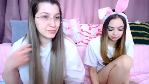 Snapshot of jullymood chatting on 04-05-26, 06:10 DoubleCherry online show from 04-05-26, 06:10