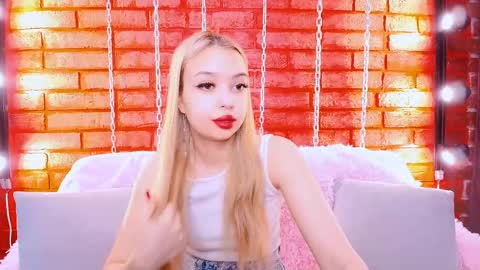 Snapshot of jullymood chatting on 06-09-26, 02:01 DoubleCherry online show from 06-09-26, 02:01