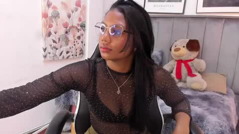 julsgomezz online show from 04-06-26, 01:01