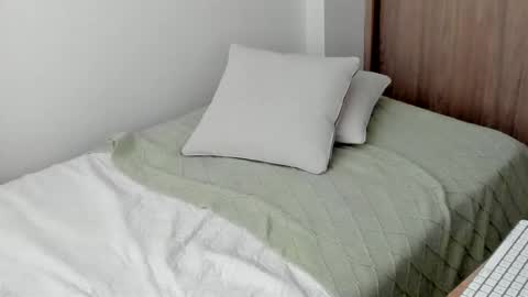 Snapshot of july_correa chatting on 03-07-26, 09:45 july_correa online show from 03-07-26, 09:45