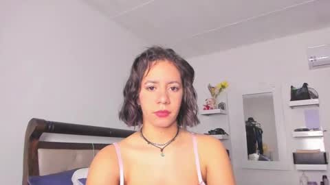 Snapshot of jump_rabbit_ chatting on 12-19-25, 07:15 jessica online show from 12-19-25, 07:15