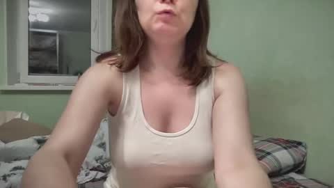 Snapshot of juna_cute chatting on 01-09-25, 02:54 Juna inclusive online show from 01-09-25, 02:54