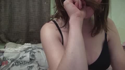 Snapshot of juna_cute chatting on 01-18-25, 03:49 Juna inclusive online show from 01-18-25, 03:49