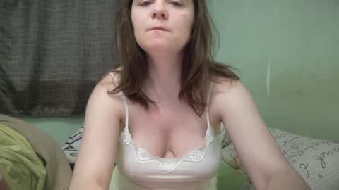 Snapshot of juna_cute chatting on 02-11-25, 04:01 Juna inclusive online show from 02-11-25, 04:01