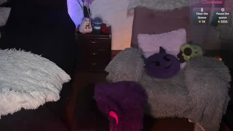 Snapshot of junee_ chatting on 12-15-24, 08:36 Maria online show from 12-15-24, 08:36