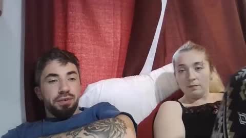 Snapshot of juneswallows chatting on 11-19-25, 03:45 juneswallows online show from 11-19-25, 03:45