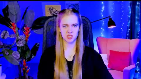 junewoods online show from 03-04-26, 07:25