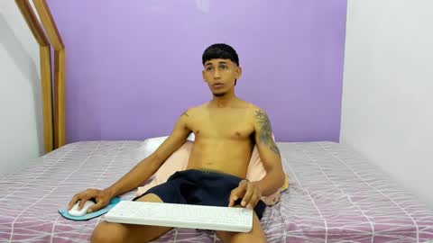 Snapshot of junior_bigcock3 chatting on 01-14-25, 05:01 junior_bigcock3 online show from 01-14-25, 05:01