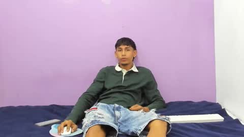 Snapshot of junior_bigcock3 chatting on 01-31-25, 04:17 junior_bigcock3 online show from 01-31-25, 04:17