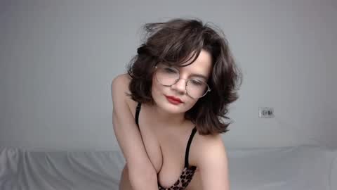 Snapshot of junnewers chatting on 02-25-25, 04:42 JunneWers online show from 02-25-25, 04:42