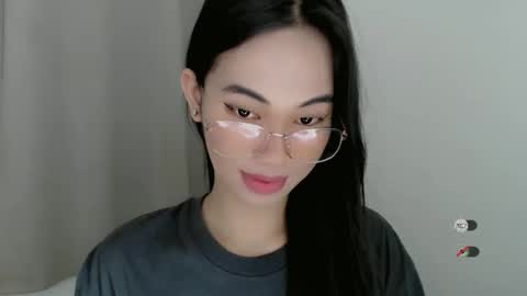 Julia online show from 02-02-25, 10:57