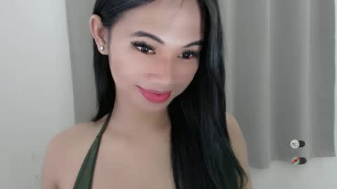 Julia online show from 02-05-25, 01:26